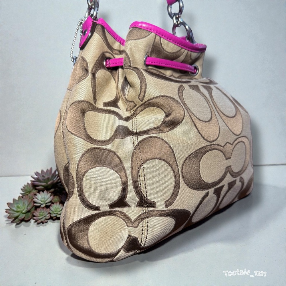COACH DAISY- Bucket Shoulder Bag - Picture 6 of 15